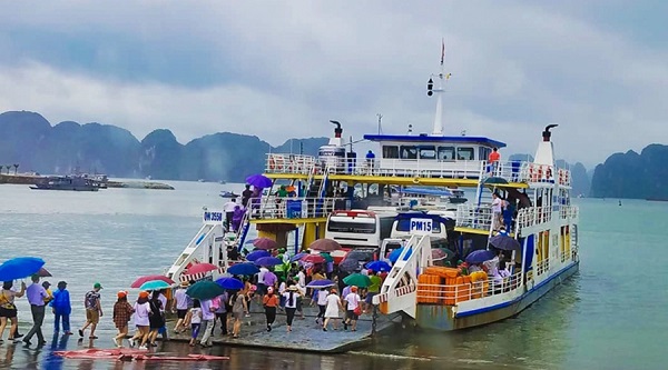 ferry à l'île de Cat Ba