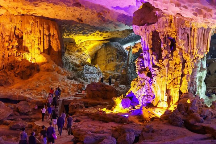 Visite de la grotte de la Surprise