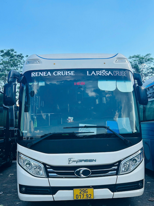 bateau-larissa-baie-baitulong-transfert-navette