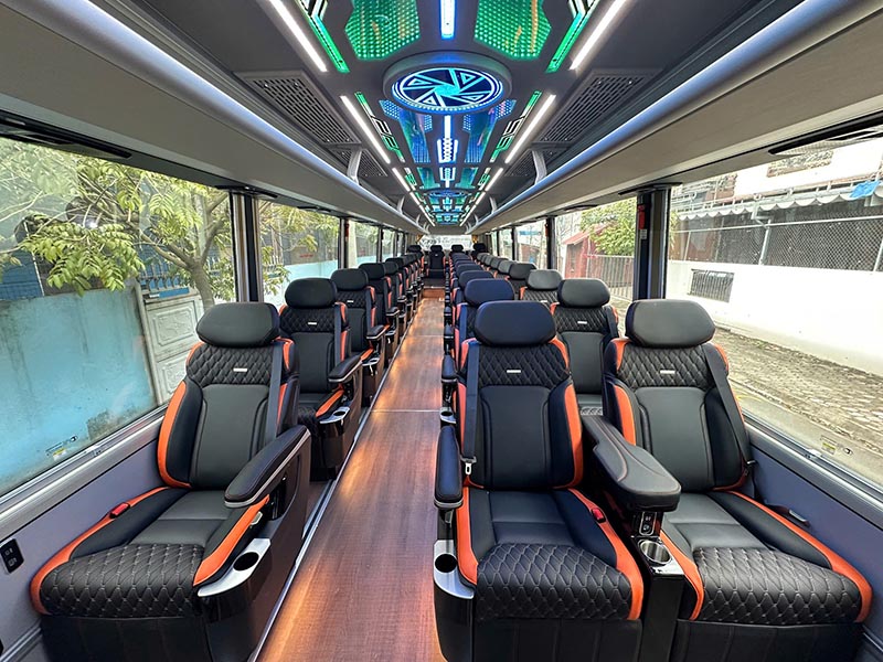 Bus limousine Cat Ba Express